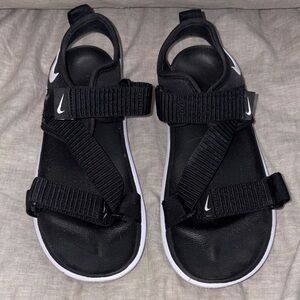 Nike Black Women’s Sandals with White Accents